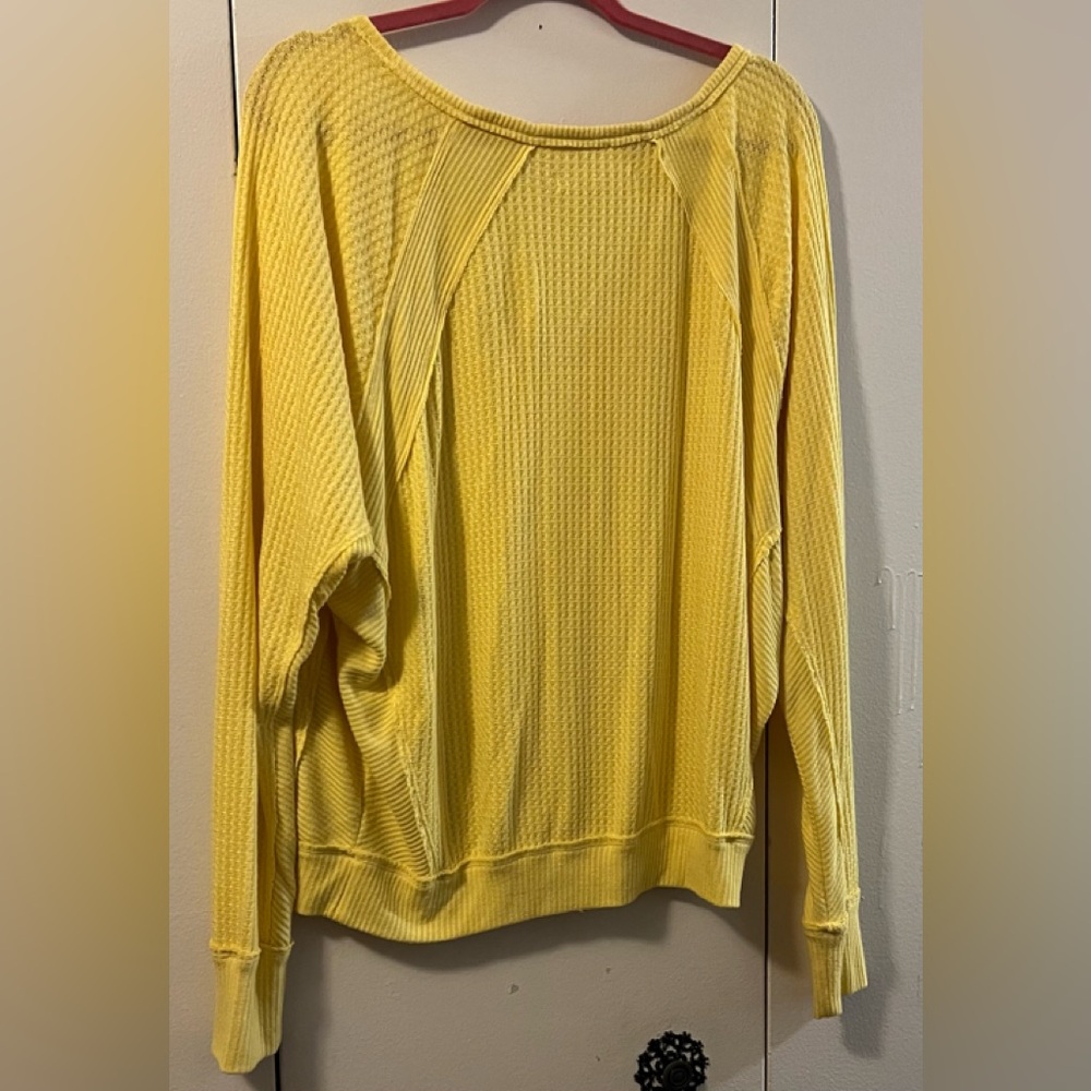 WE THE FREE YELLOW TOP (SMALL) - Picture 2 of 7